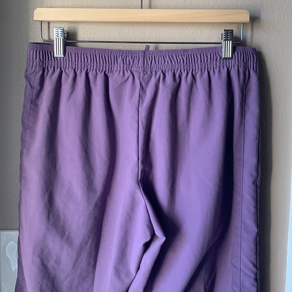 NIKE Sportswear Drawstring Purple Crop Pants - Picture 5 of 6